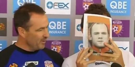 Ce club din Australia l-a transferat pe Rooney pentru 4500 de miliarde de euro! :)