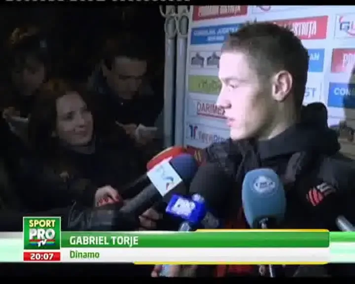 VIDEO INCREDIBIL! Borcea, in culmea fericirii la Bistrita! A dat sute de autografe pentru dinamovisti!