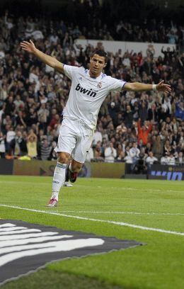 VIDEO Cristiano Ronaldo a dat pentru PRIMA oara in cariera 4 goluri: