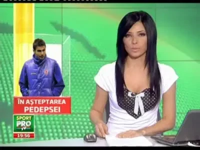 Mutu si-a cerut scuze OFICIAL: Imi cer scuze catre fani si Fiorentina, nu trebuia sa reactionez asa!