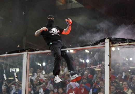 BOMBA! Sarbii au aflat decizia UEFA: Vezi cu cat vor fi penalizati din cauza fanilor!_8