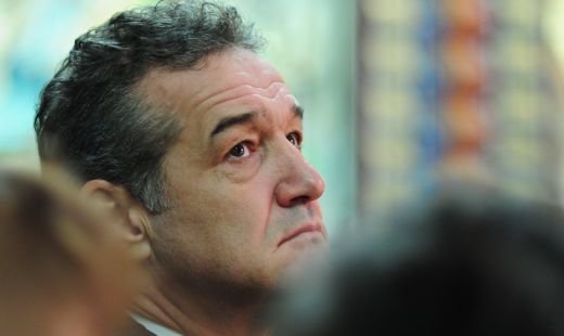 NERVI la Steaua! Gigi Becali a rezistat 45 de minute cu Sportul si a PLECAT!