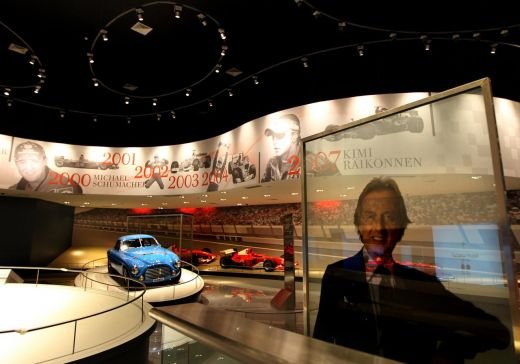 FOTO SI VIDEO: S-a deschis Ferrari World! Vezi cel mai tare parc de distractii acoperit din lume!_13