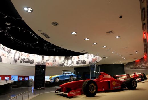 FOTO SI VIDEO: S-a deschis Ferrari World! Vezi cel mai tare parc de distractii acoperit din lume!_14