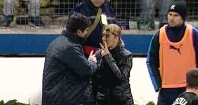 SENZATIONAL! Vezi cum a fost certat Lacatus de o FEMEIE arbitru la meciul cu Sportul! VIDEO