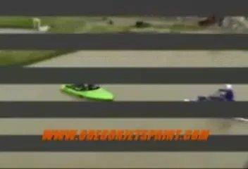 INCREDIBIL! Asa se da permisul de condus salupa! Nu te tin ochii sa te tii dupa barca!