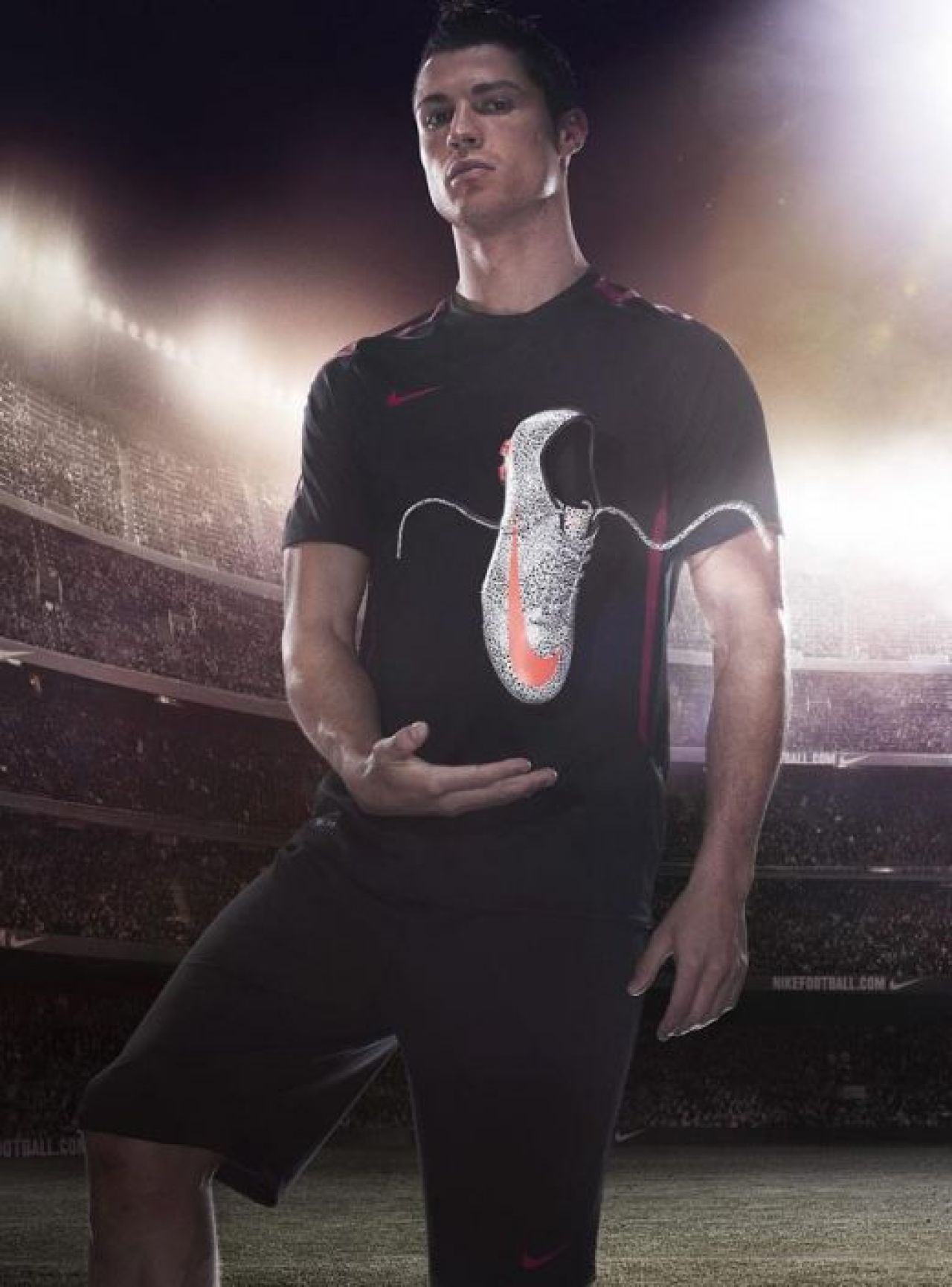 Cristiano Ronaldo vrea sa bata Milanul cu noile ghete: