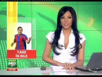 VIDEO: Stancu si Tanase au incins o partida de biliard! Vezi cine este cel mai tare in bile de la Steaua