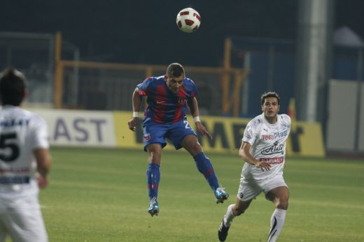 Steaua pierde primul episod din 'Bati sau Mori' Bistrita 1-0 Steaua! Vezi imagini de la meci!_6