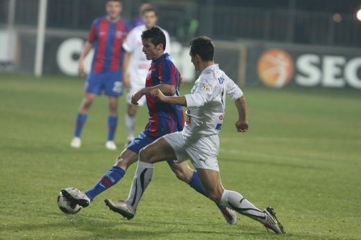 Steaua pierde primul episod din 'Bati sau Mori' Bistrita 1-0 Steaua! Vezi imagini de la meci!_22