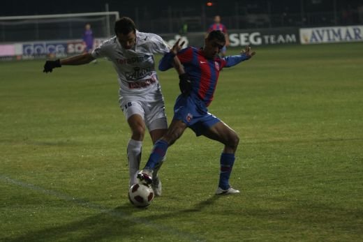 Steaua pierde primul episod din 'Bati sau Mori' Bistrita 1-0 Steaua! Vezi imagini de la meci!_32