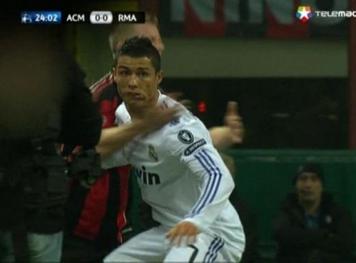 Scandal MONSTRU la Milan - Real! Arbitrul Webb nu a dat doua eliminari lui Milan si Inzaghi a marcat din offside! Vezi FAZELE!