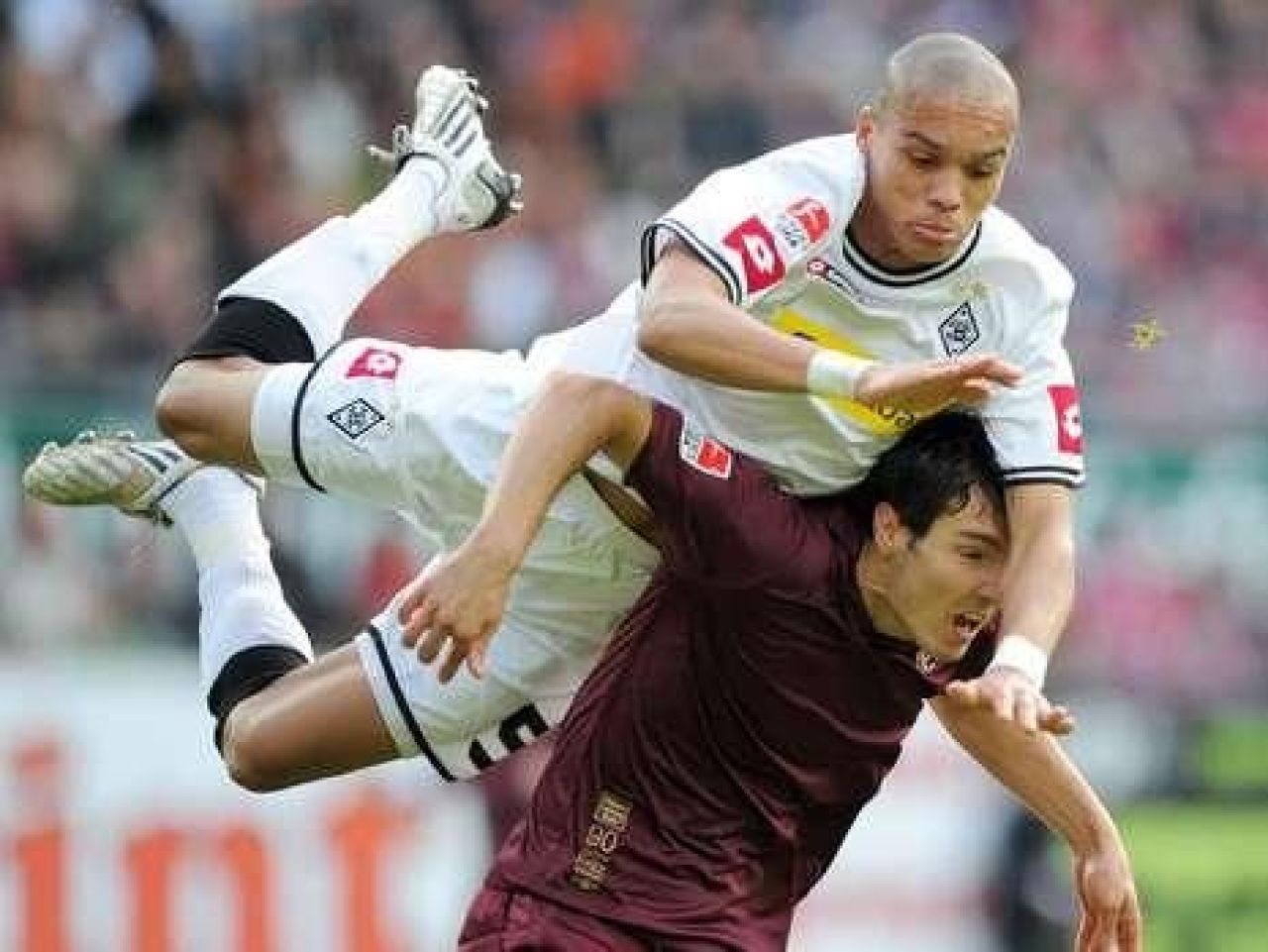 Deac si Ionita, facuti PRAF in Bild! Au fost bagati in TOP 13 cele mai mari TEPE din Bundesliga!_1