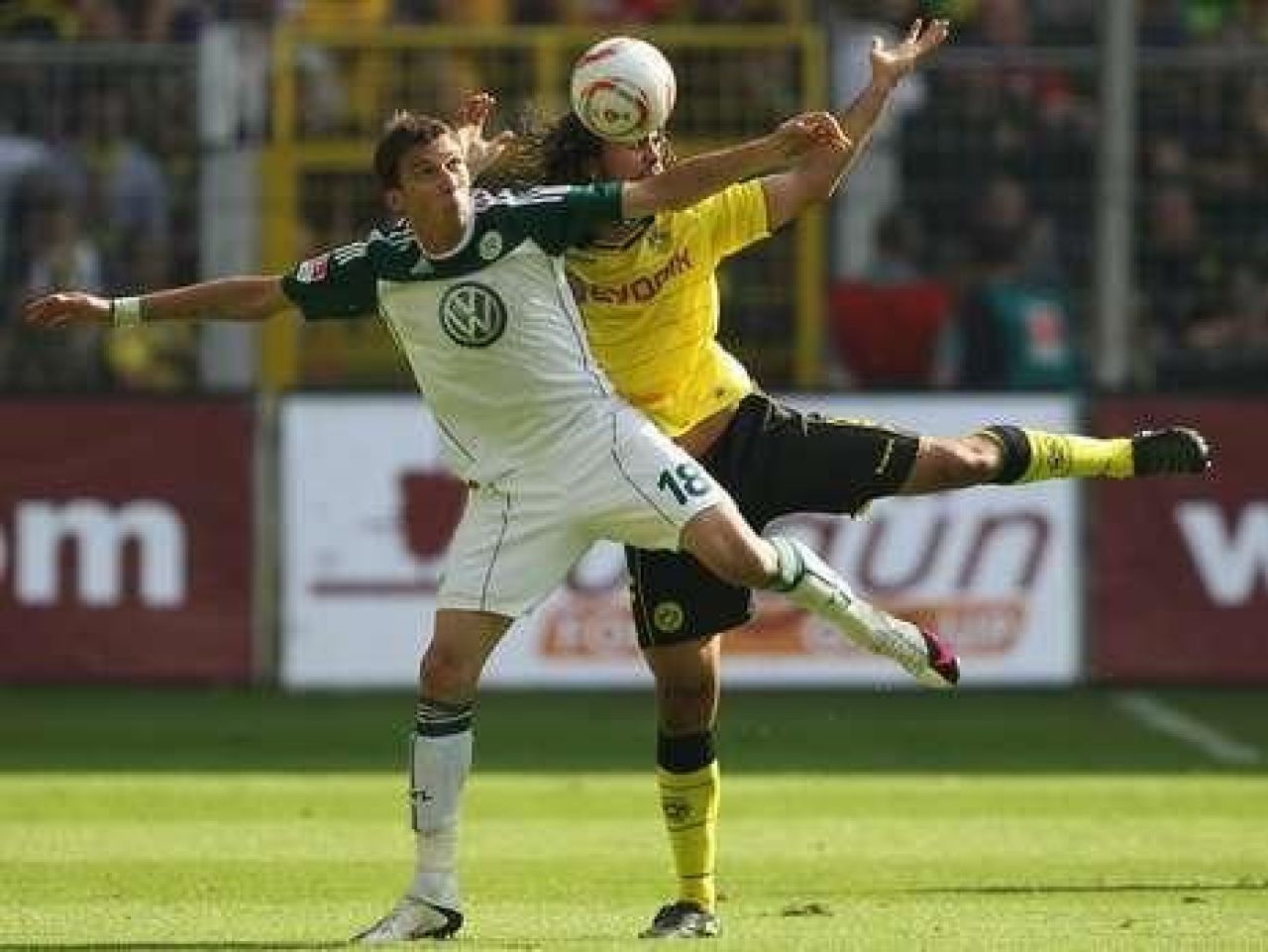 Deac si Ionita, facuti PRAF in Bild! Au fost bagati in TOP 13 cele mai mari TEPE din Bundesliga!_12