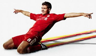 VIDEO DE SENZATIE! Gerrard isi prezinta ghetele cu care a UMILIT-O pe Napoli: Predator X!_2