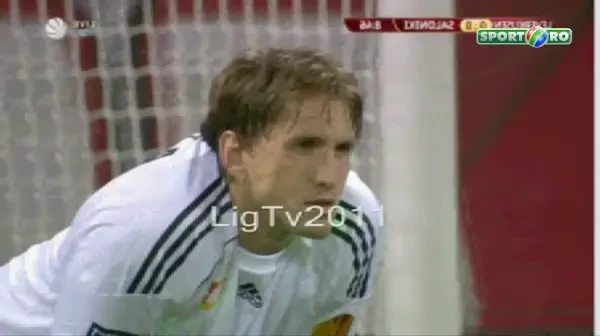 VIDEO! Portarul lui Leverkusen, ORBIT de un LASER in Europa League ! Vezi ce scandal a facut!