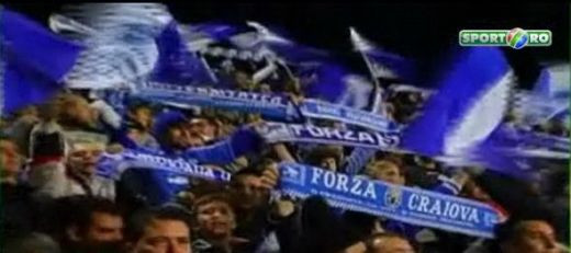 IMPRESIONANT! Vezi ce atmosfera au facut fanii Craiovei in memoria lui Adrian Paunescu!