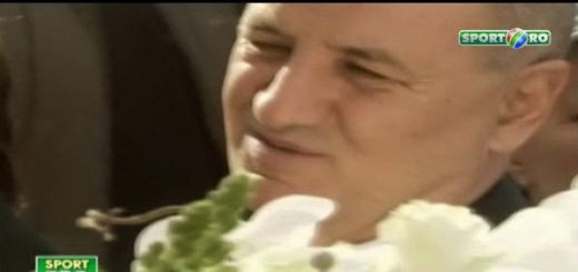 VIDEO Mitica Dragomir a plans ca un copil la inmormantarea lui Adrian Paunescu!