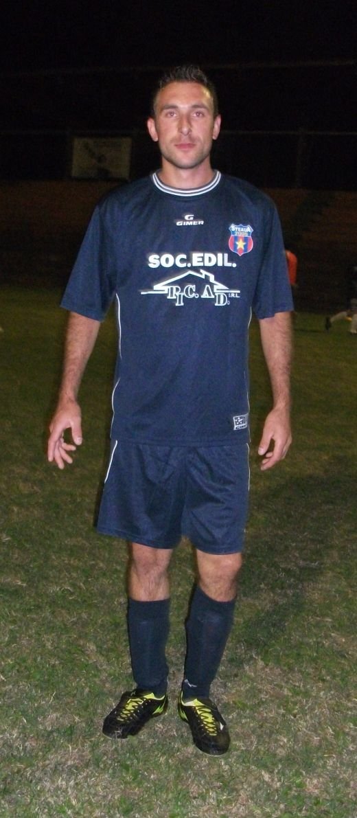 FOTO SENZATIONAL! Steaua fara Gigi Becali joaca in Liga a 8-a din Italia! Vezi cum arata echipa romanilor din Roma!_12