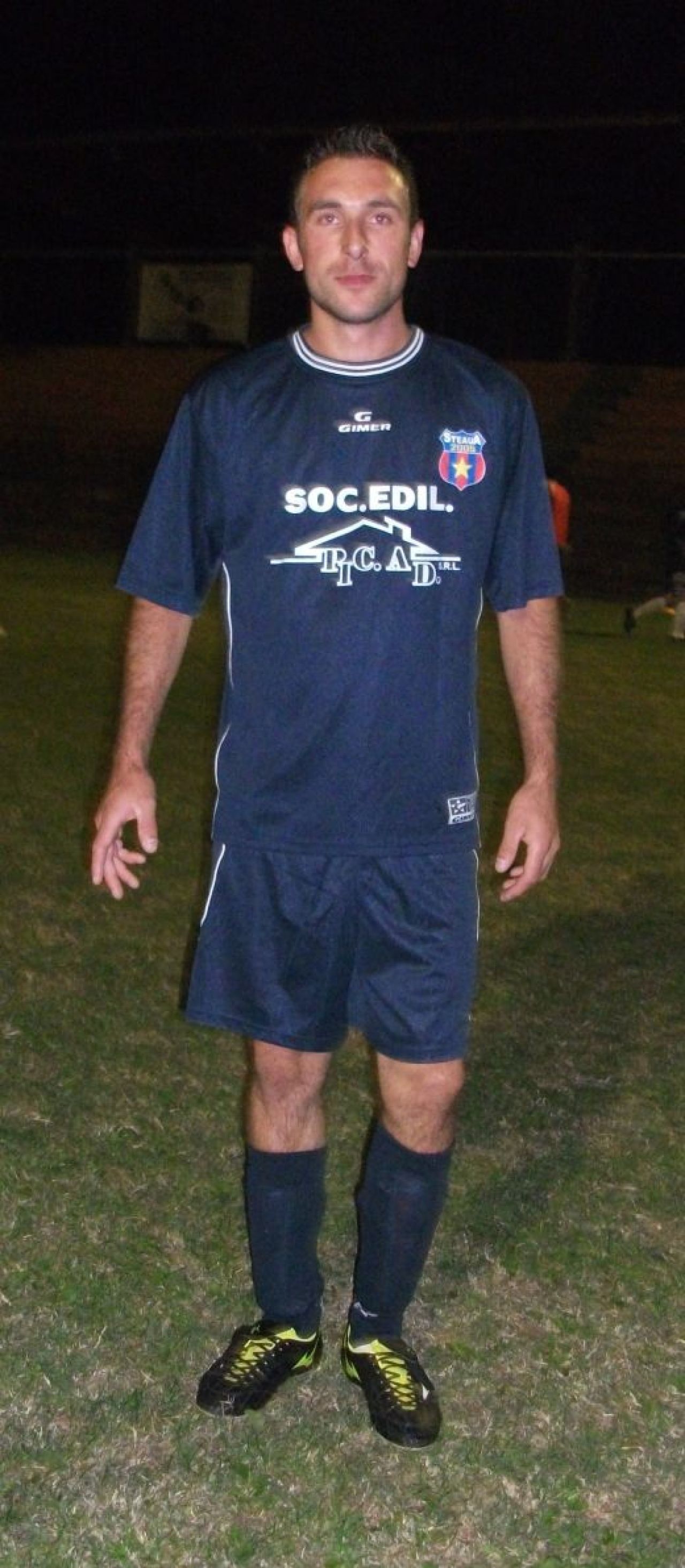 FOTO SENZATIONAL! Steaua fara Gigi Becali joaca in Liga a 8-a din Italia! Vezi cum arata echipa romanilor din Roma!_12