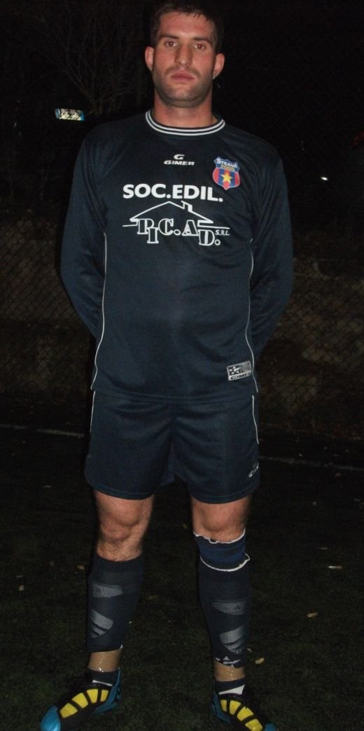 FOTO SENZATIONAL! Steaua fara Gigi Becali joaca in Liga a 8-a din Italia! Vezi cum arata echipa romanilor din Roma!_15
