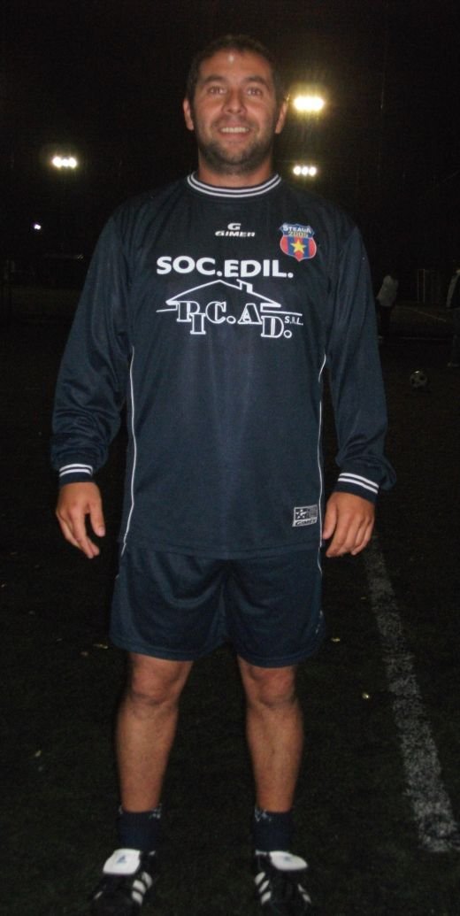 FOTO SENZATIONAL! Steaua fara Gigi Becali joaca in Liga a 8-a din Italia! Vezi cum arata echipa romanilor din Roma!_18