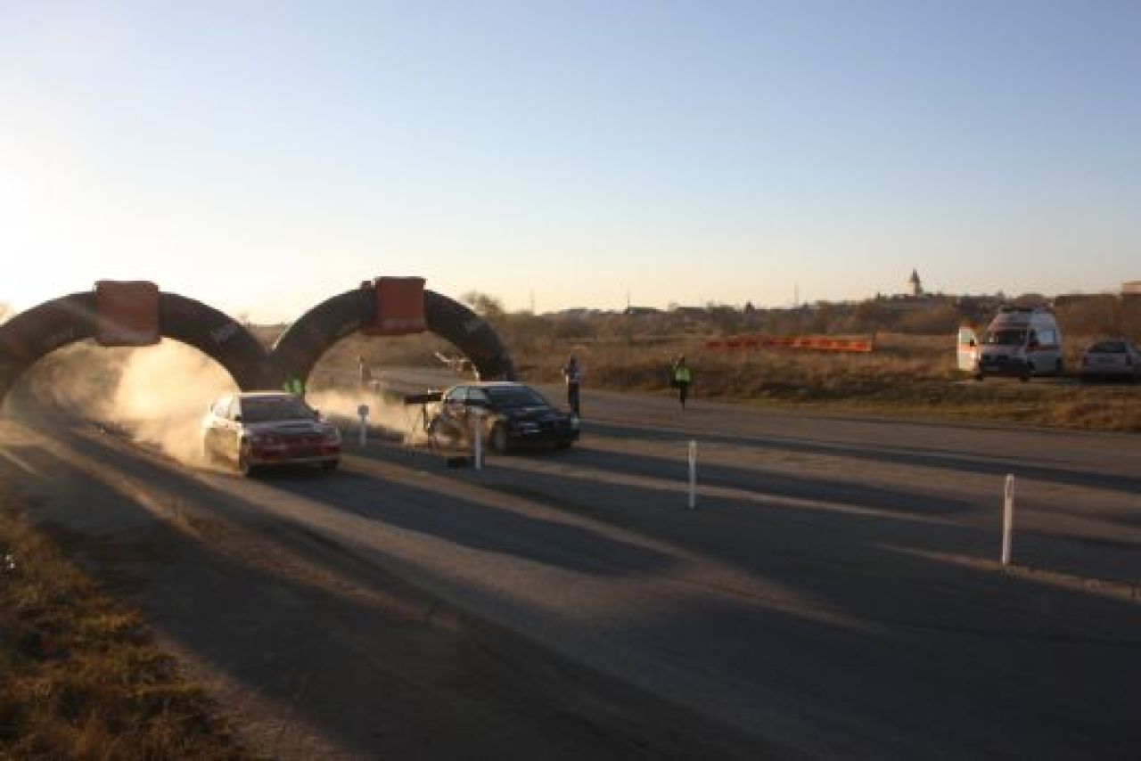 Spectacol pe macadam! Cele mai tari IMAGINI de la Dementor Rally Show! FOTO:_5