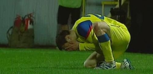 VIDEO! Surdu, la pamant dupa un COT IN GURA al lui Rui Duarte! Alexandru Tudor nu a dat nimic! E o decizie corecta?
