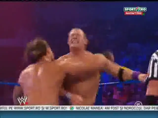 VIDEO: John Cena a castigat aproape de unul singur Centurile la Echipe! Vezi cum