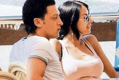FOTO Ozil s-a despartit de superba Anna! Vezi unde a GRESIT jucatorul Realului!_7