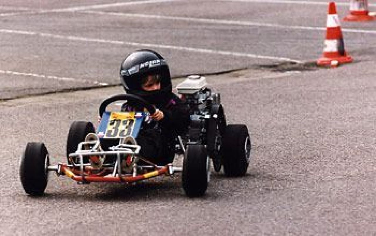 Poza de colectie: pustiul Vettel alaturi de Michael Schumacher! Cele mai tari 21 de poze din cariera noului IDOL din F1:_1