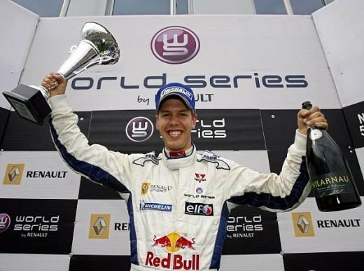 Poza de colectie: pustiul Vettel alaturi de Michael Schumacher! Cele mai tari 21 de poze din cariera noului IDOL din F1:_2