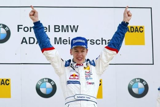 Poza de colectie: pustiul Vettel alaturi de Michael Schumacher! Cele mai tari 21 de poze din cariera noului IDOL din F1:_5