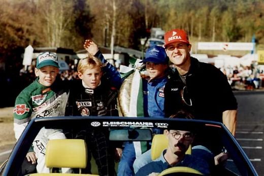 Poza de colectie: pustiul Vettel alaturi de Michael Schumacher! Cele mai tari 21 de poze din cariera noului IDOL din F1:_6