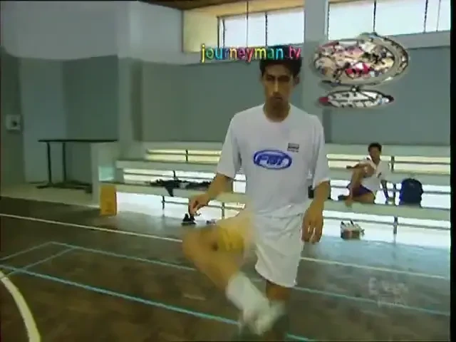 VIDEO CE SHOW! Takraw, sportul unde Ibrahimovic s-ar simti cel mai bine! Fotbal combinat cu volei si arte martiale!!!