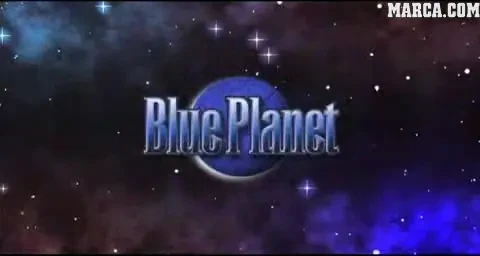 SUPER VIDEO! Vezi cum se da un COS de pe acoperisul arenei de baschet!