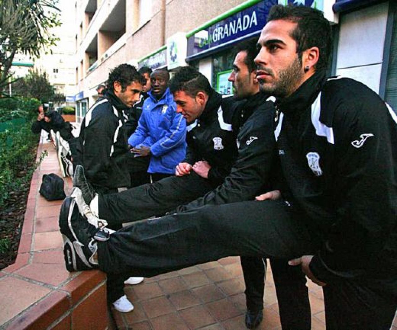 SUPER FOTO / Cum protesteaza jucatorii care nu-si primesc banii!_9
