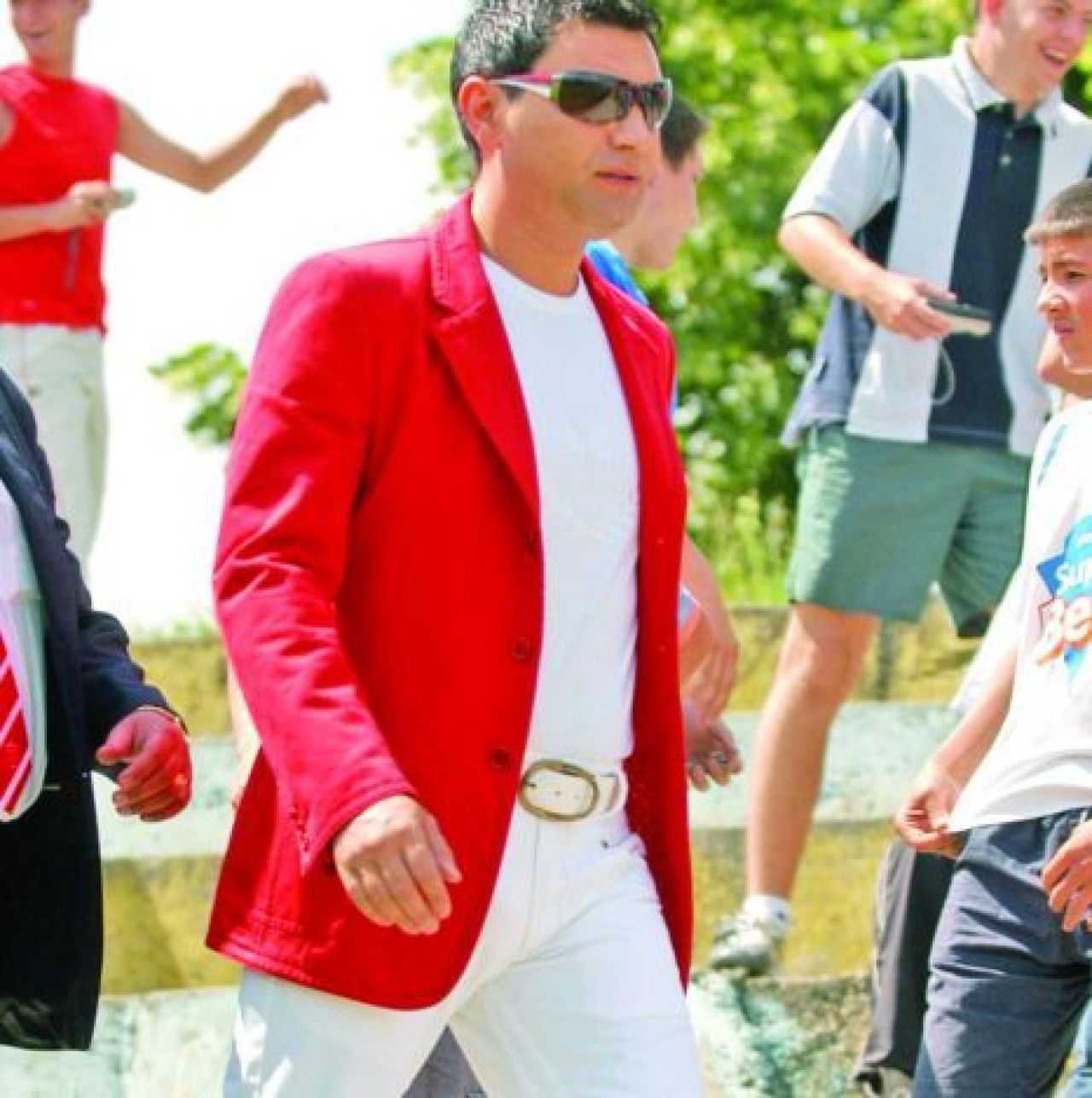 FOTO Cele mai tari costumatii inventate de Borcea pentru Dinamo! :)_1