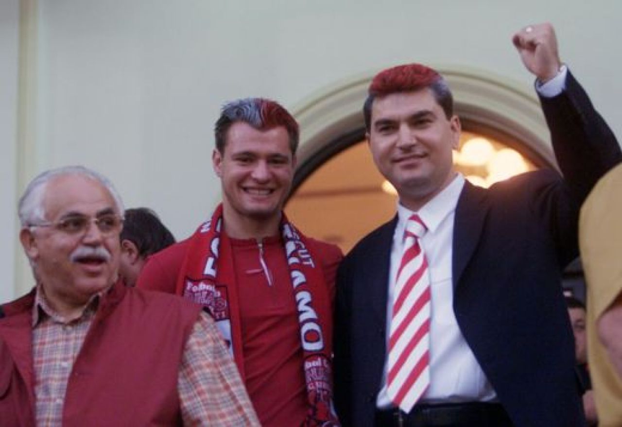 FOTO Cele mai tari costumatii inventate de Borcea pentru Dinamo! :)_3