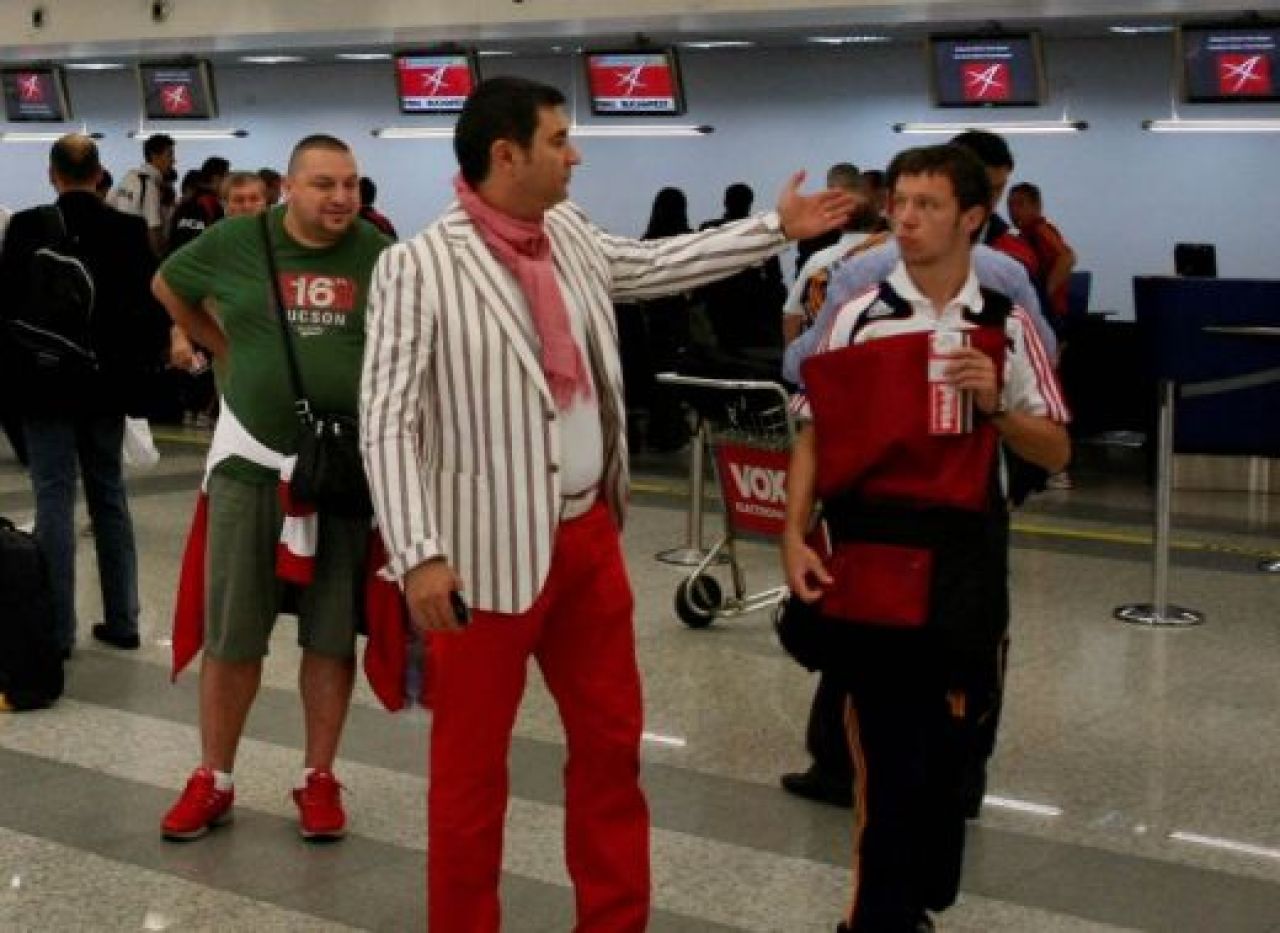 FOTO Cele mai tari costumatii inventate de Borcea pentru Dinamo! :)_5