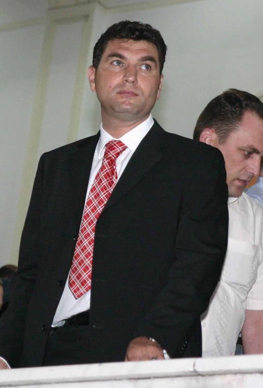FOTO Cele mai tari costumatii inventate de Borcea pentru Dinamo! :)_10