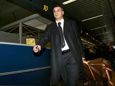 Bomba iernii: "Din 5 ianuarie Olaroiu isi va rezilia contractul cu arabii si va veni la Steaua!"