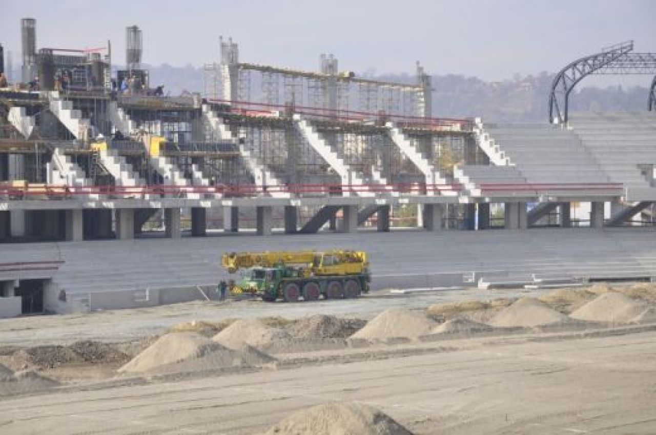 Noul stadion din Cluj costa cu 10 milioane de euro mai mult! FOTO: Cluj Arena incepe sa semene cu macheta!_25