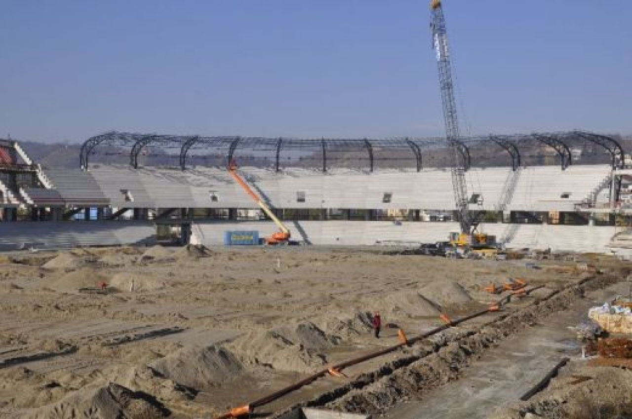 Noul stadion din Cluj costa cu 10 milioane de euro mai mult! FOTO: Cluj Arena incepe sa semene cu macheta!_41
