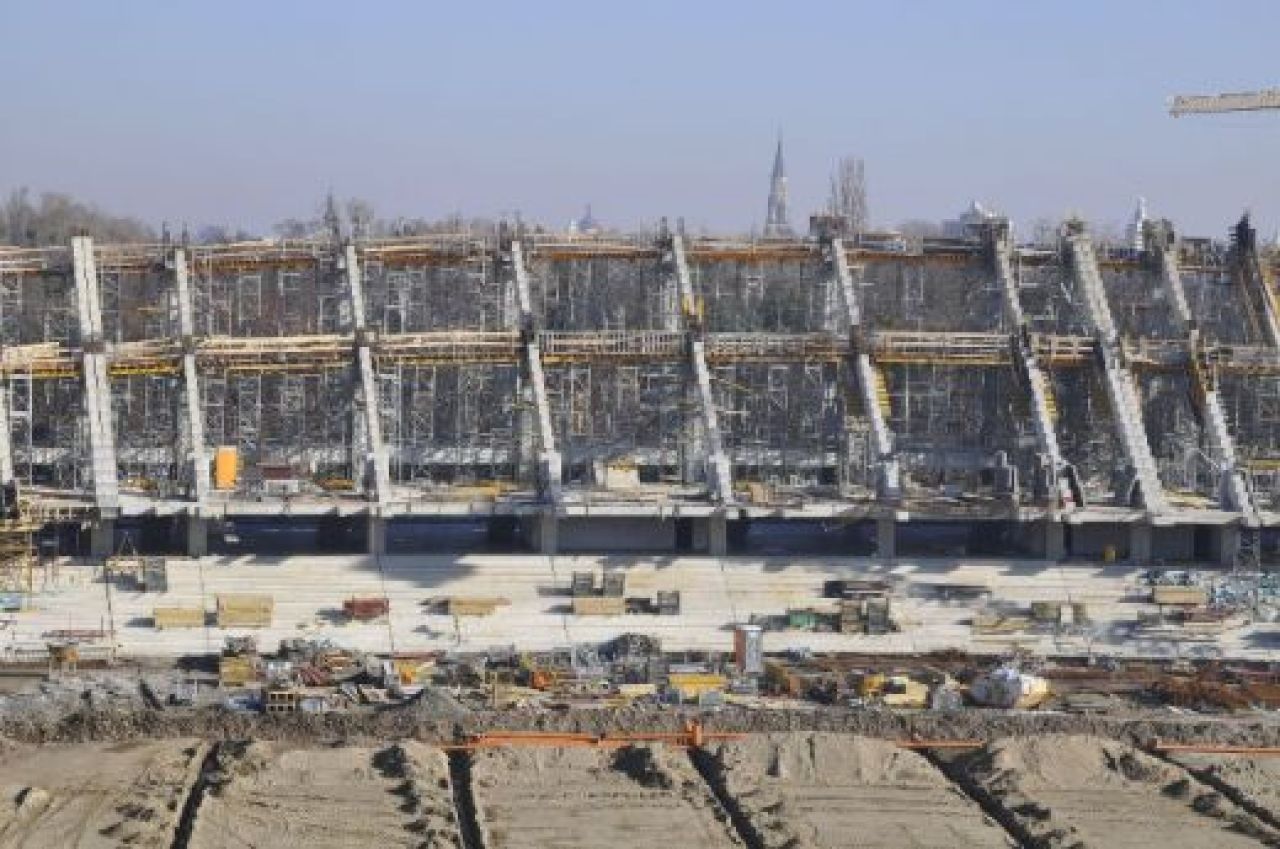 Noul stadion din Cluj costa cu 10 milioane de euro mai mult! FOTO: Cluj Arena incepe sa semene cu macheta!_43