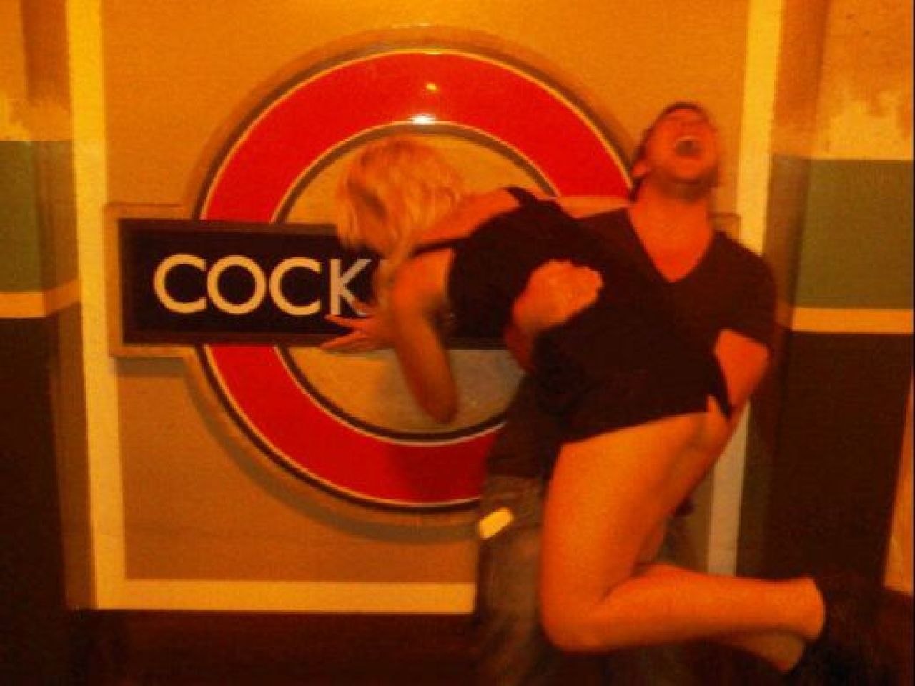 FOTO Wilshere, urmasul de 18 ani al lui Rooney: a facut sex cu o prostituata in cantonamentul lui Arsenal!_13