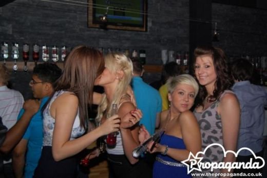 FOTO Wilshere, urmasul de 18 ani al lui Rooney: a facut sex cu o prostituata in cantonamentul lui Arsenal!_32