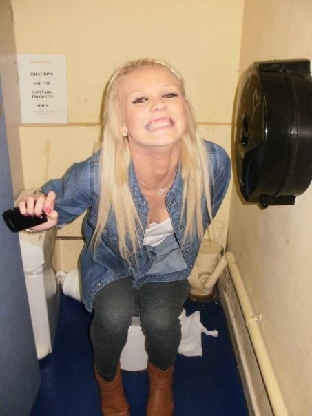 FOTO Wilshere, urmasul de 18 ani al lui Rooney: a facut sex cu o prostituata in cantonamentul lui Arsenal!_57