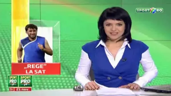 VIDEO SENZATIONAL / Hagi-Lutu joaca in liga a 5-a si intra cu BMW-ul direct pe teren! Fanii il incurajeaza din cimitir :)