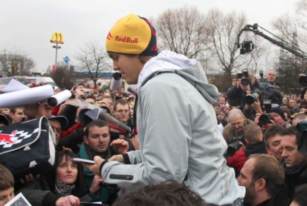 Vettel, prima de 3 milioane de euro pentru titlul mondial in F1_1